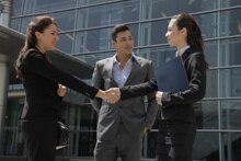 how_to_run_a_successful_business_in_singapore-article.jpg