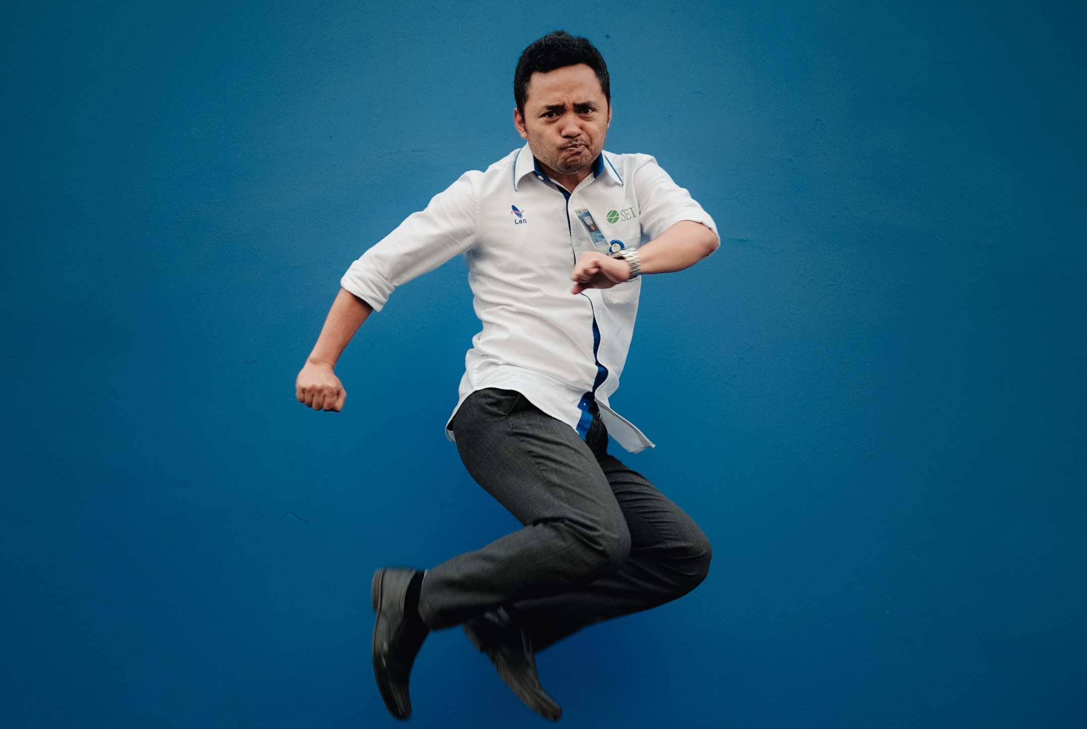 employee-2.jpg