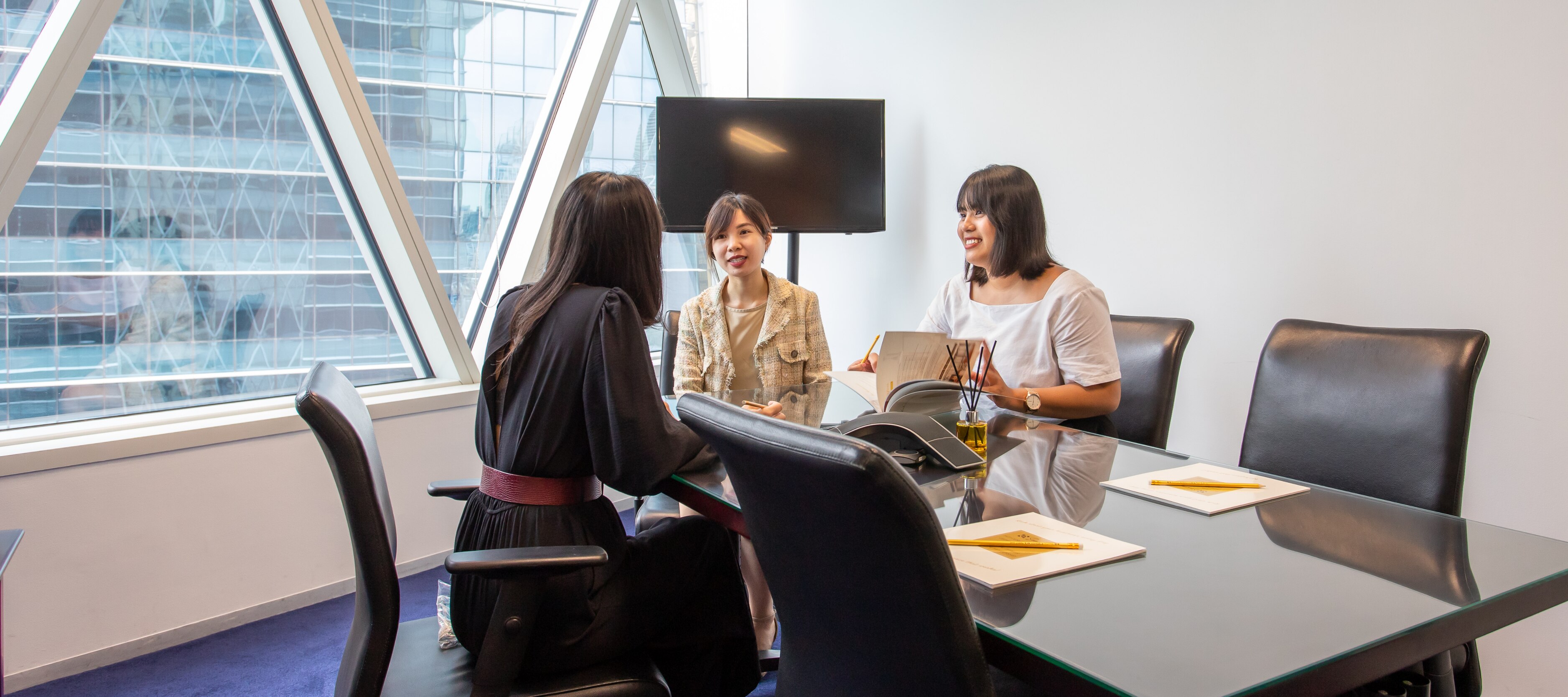 serviced-office-servcorp-singapore.jpg