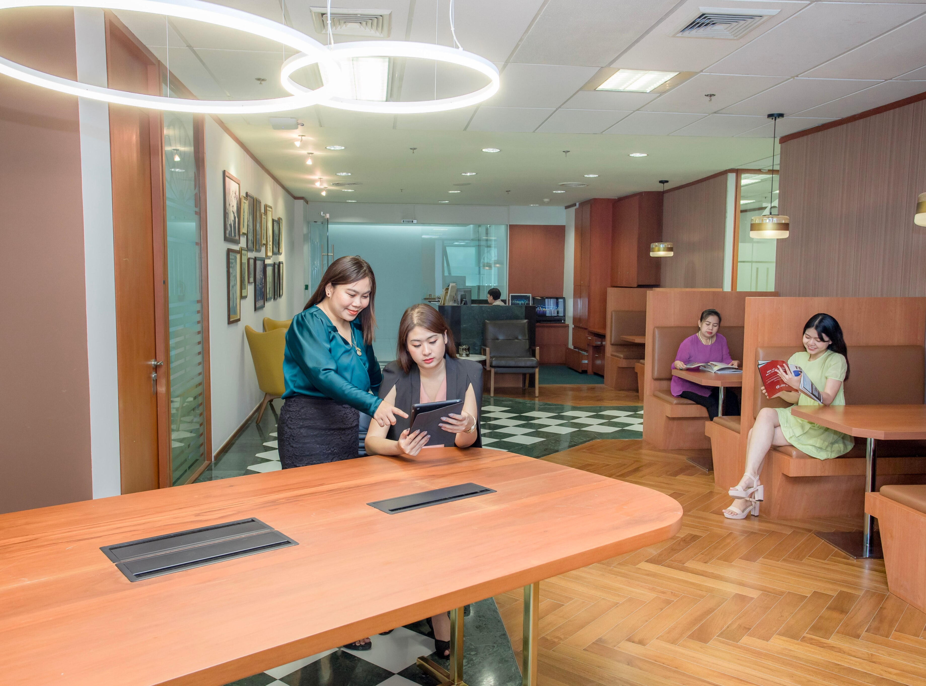 silom-road-coworking.jpg