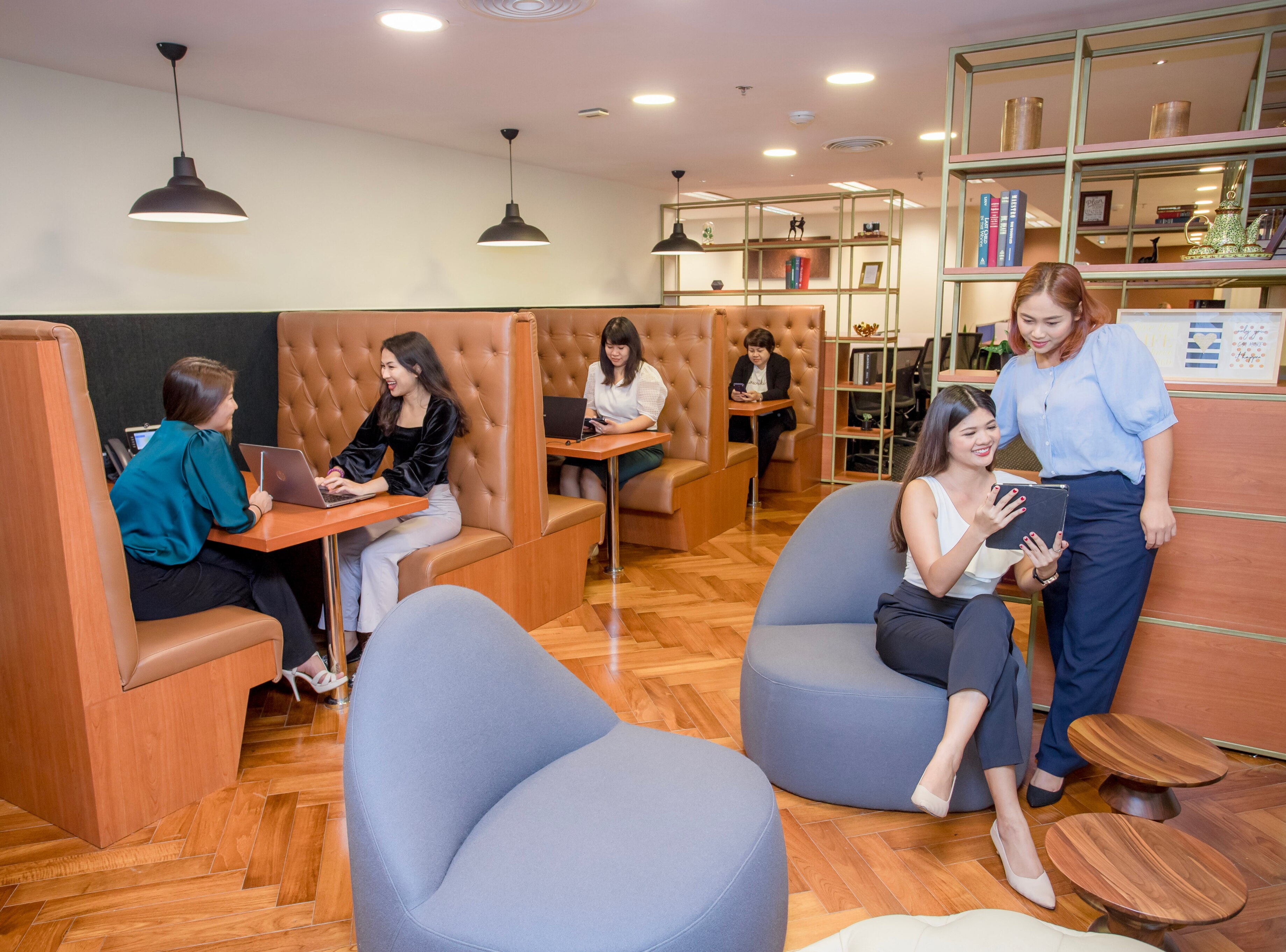 coworking-central-world.jpg