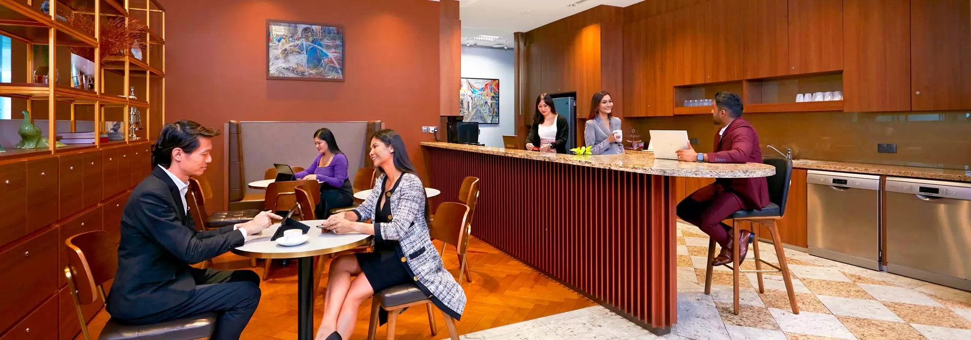 Hot Desks & Dedicated Desks