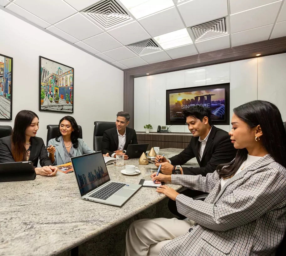 Image 7: /media/39156/boardroom-metropolis-singapore.jpg